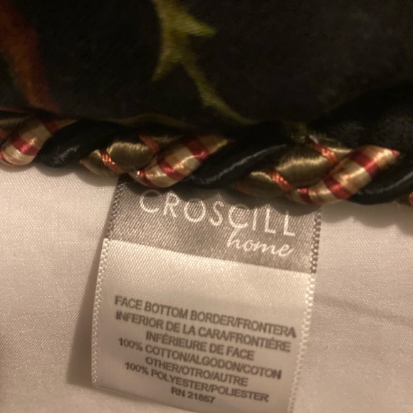 Croscill Throw Pillow approx 17x17” Bohemian style Striped on back w/11 Tassels - Picture 5 of 13